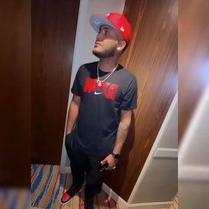 Meet your Posher, Elvis